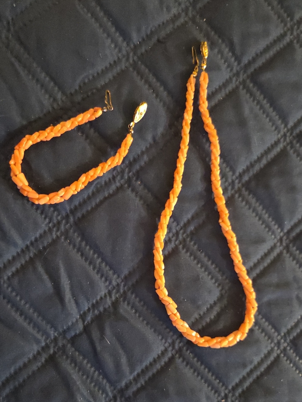 Coral Necklace and Bracelet Set - Small - Picture 6 of 6